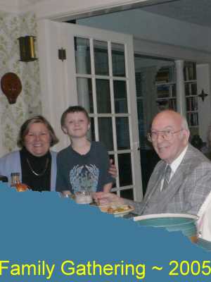 Frank Moss eating with family - 2005
